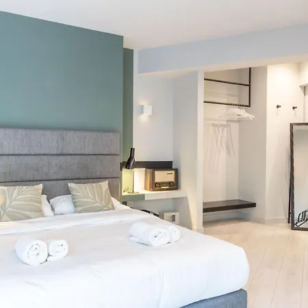 Apartment Fantastic With Shared Rooftop Deck *